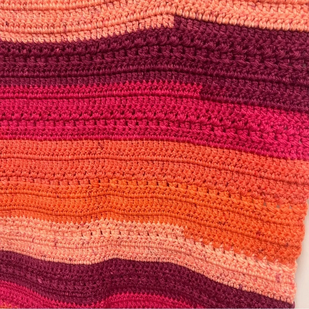Handmade Sunset Crochet baby blanket. 31”x24.5” chunky yarn